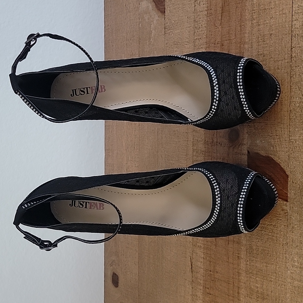 JustFab - Geralyn black high heel shoes, size 7.